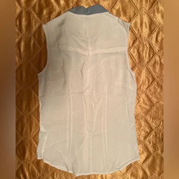 H&M Top - Picture 2 of 3